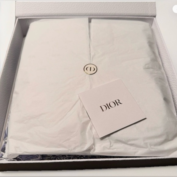 🤍🩵 NWT 2024 Christian Dior 500-piece Puzzle: Around The World Collection 🤍🩵 - Picture 5 of 9